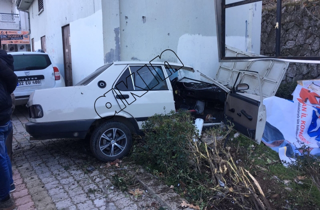 Trafik Kazasında Dört Yaralı