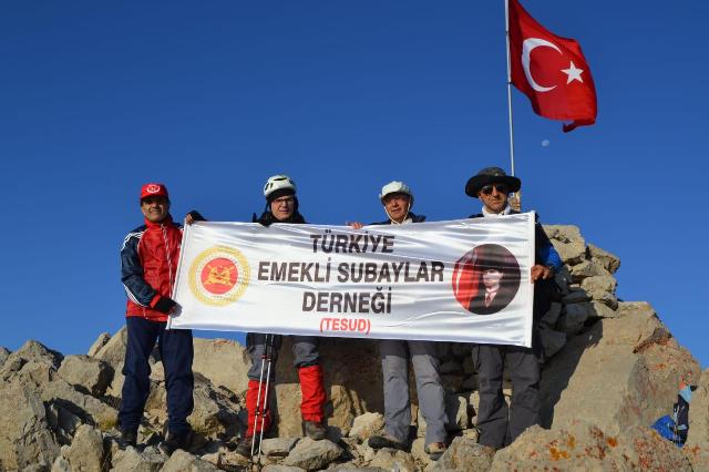 TESUD’lu Dağcılardan 30 Ağustos Zafer Tırmanışı...