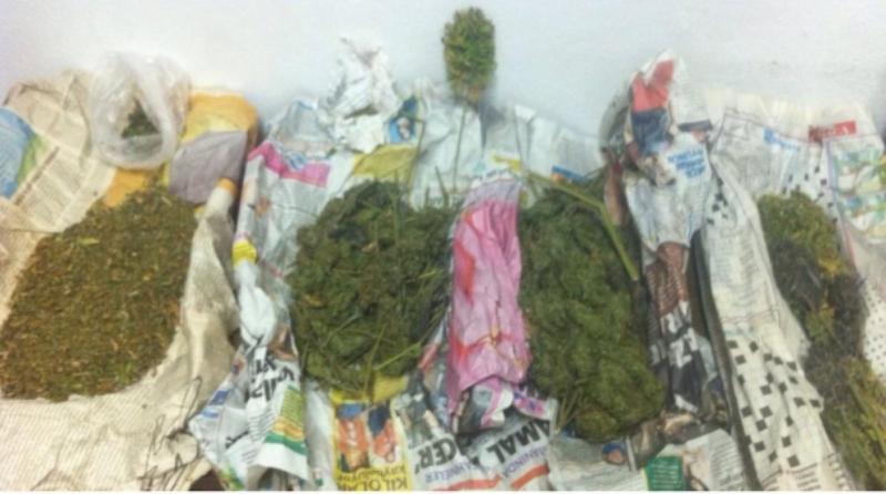Jandarma 523 Gram Esrar Maddesi Ele Geçirdi