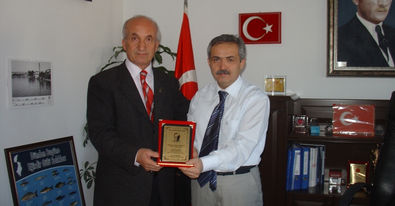 ADD'den Kaymakam Yılmaz'a Plaket