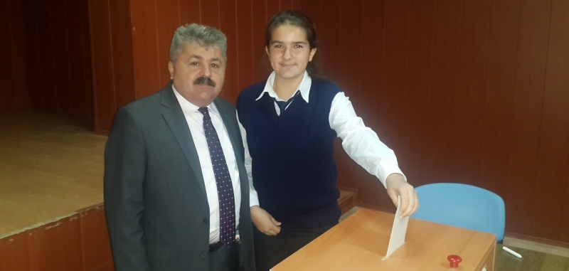 Eğirdir'deki Öğrencileri Ferhan Savaş Temsil Edecek