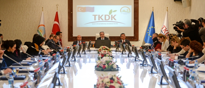 Bakan Eker 
