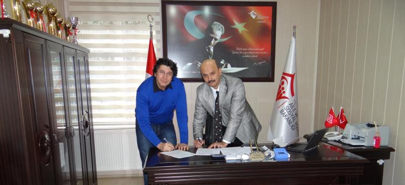 GENÇLİK DEĞERLERİNİ KEŞFEDİYOR