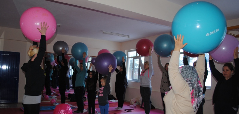 Eğirdir'li Hanımlardan Pilates Kursuna Yoğun İlgi