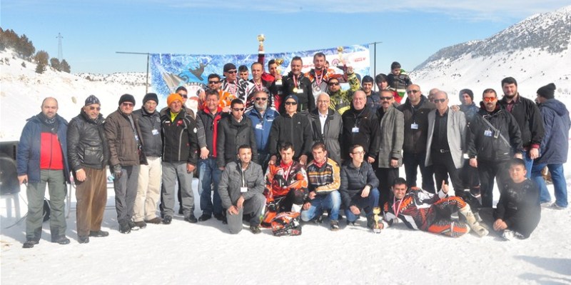 Isparta - Davraz Motosnow Yarışları nefes kesti