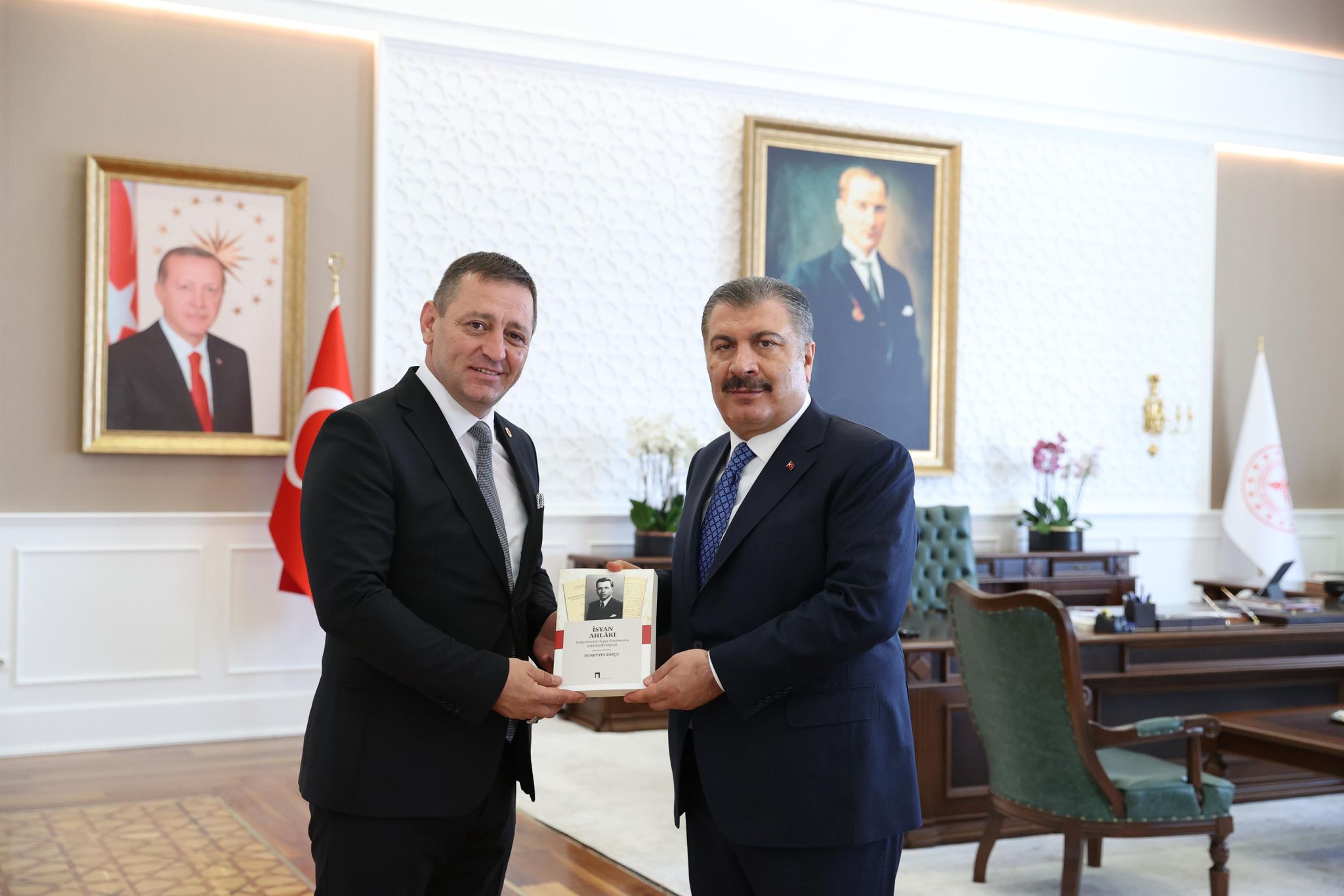 Milletvekili Sönmez, Sağlık Bakanı Fahrettin Koca‘yı Ziyaret Etti 