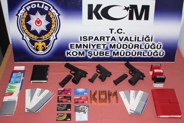 Emniyet düğmeye bastı