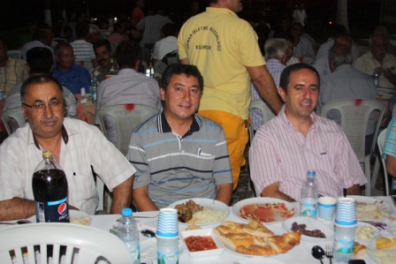 DEVLET AŞAĞI GÖKDERE'DE İFTAR'DA BULUŞTU