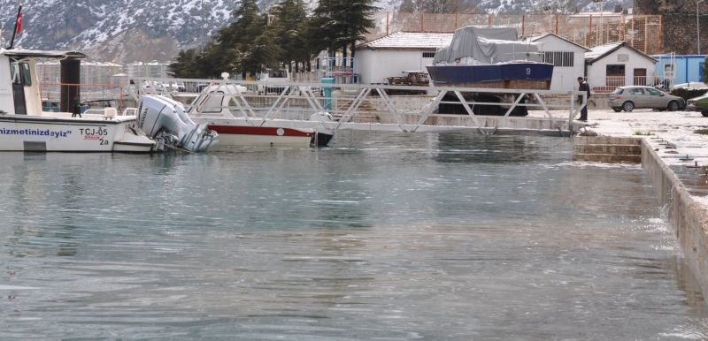 eğirdir haber,akın gazetesi,egirdir haberler,son dakika,EĞİRDİR GÖLÜ TAŞMA TEHLİKESİ İLE KARŞI KARŞIYA