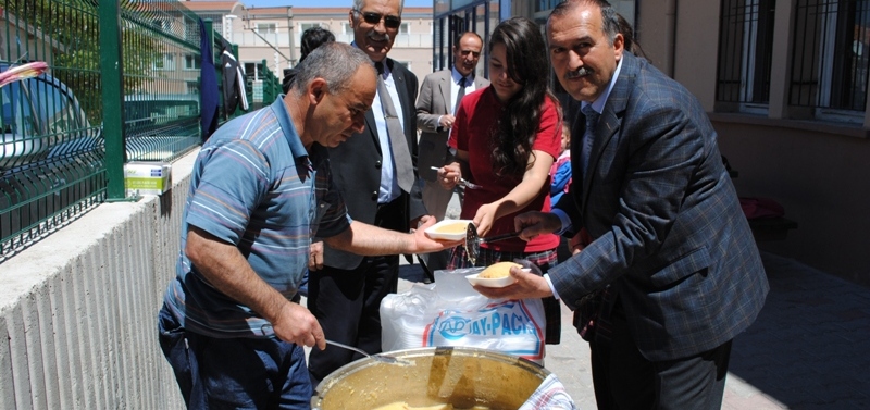 Eğirdir İrfan Kaynak Okulu Hıdrellez Şenliği Düzenledi
