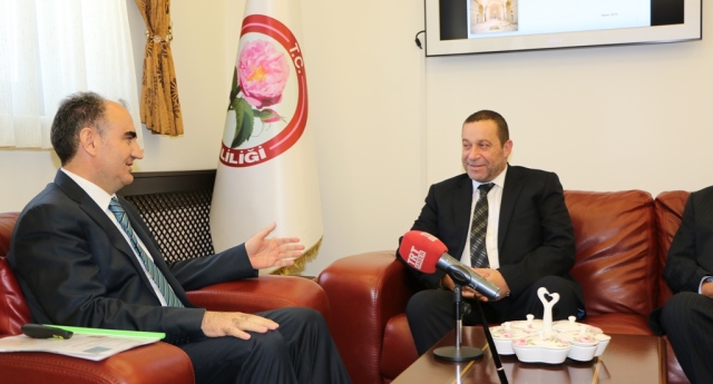 KKTC Başbakan Yardımcısı Serdar Denktaş Isparta Valisi Özkan'ı Ziyaret Etti