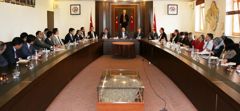KAMU HİZMETLERİ VATANDAŞLARA DAHA ETKİLİ ULAŞACAK