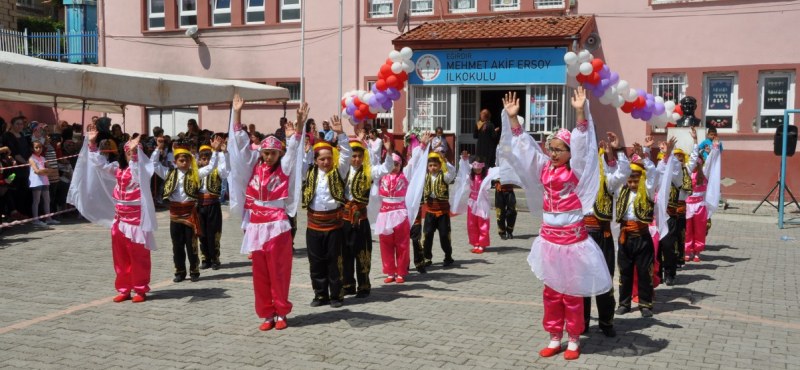 Eğirdir Mehmet Akif Ersoy İlkokulunda Öğrenci Şenliği ve Kermes Düzenlendi