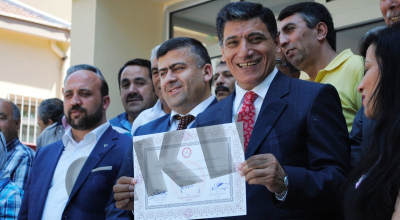 ISPARTA MİLLETVEKİLİ NURİ OKUTAN MAZBATASINI ALDI