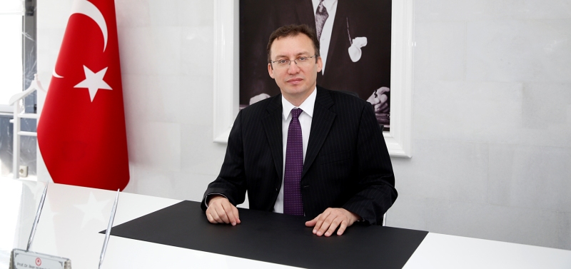 Rektör Çarıkçı: 