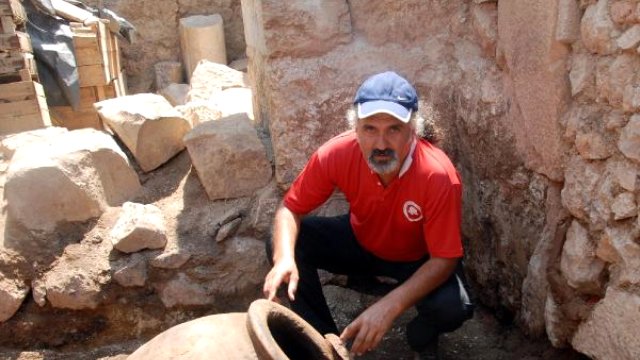 Yalvaç'ta 1300 Yıllık Tahıl Bulundu