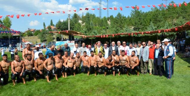Uluborlu'da Yağlı Pehlivan Güreşleri 39. Kez Düzenlendi