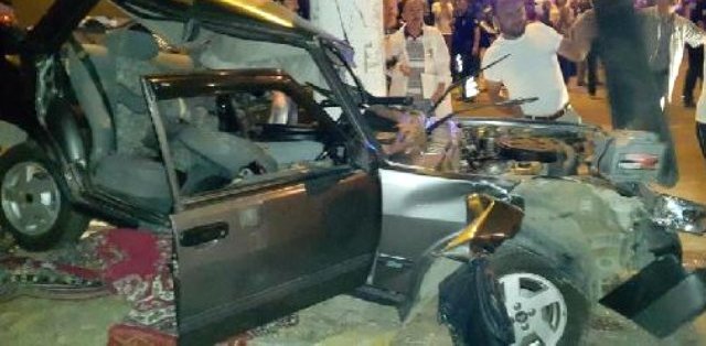 Isparta Fatih Mahallesinde Araç Kaldırıma Çıktı