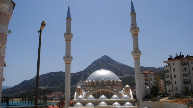 Şehitler İçin Tüm Türkiye'de Aynı Anda Sela Verildi