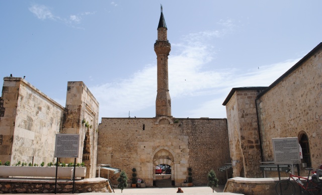 AKDENİZ BÖLGESİNİN EN BÜYÜK TARİHİ CAMİSİ, HIZIRBEY CAMİİ