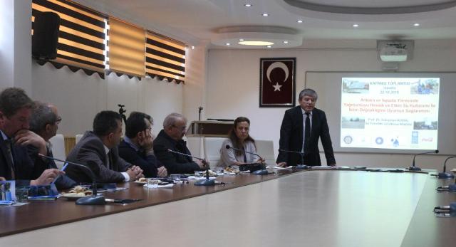 EĞİRDİR'Lİ ÇİFTÇİLERE YENİ SULAMA TEKNİKLERİ ANLATILDI