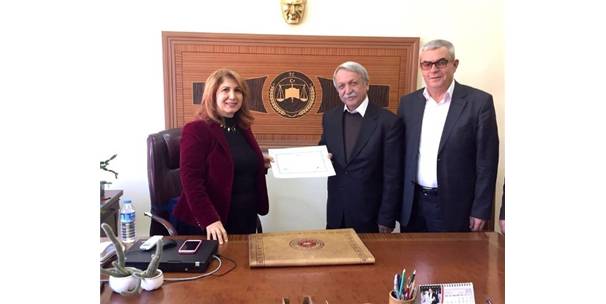 CHP Isparta Milletvekili İrfan Bakır Mazbatasını Aldı