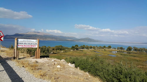Kovada Gölü Milli Parkında Tabelalar Yenileniyor