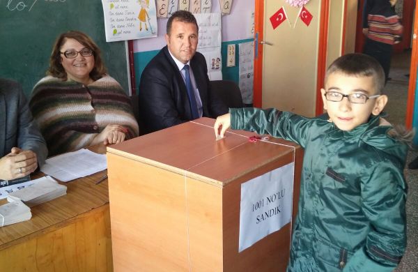 Demokrasi Eğitimi ve İlçe Meclis Seçimi Yapıldı