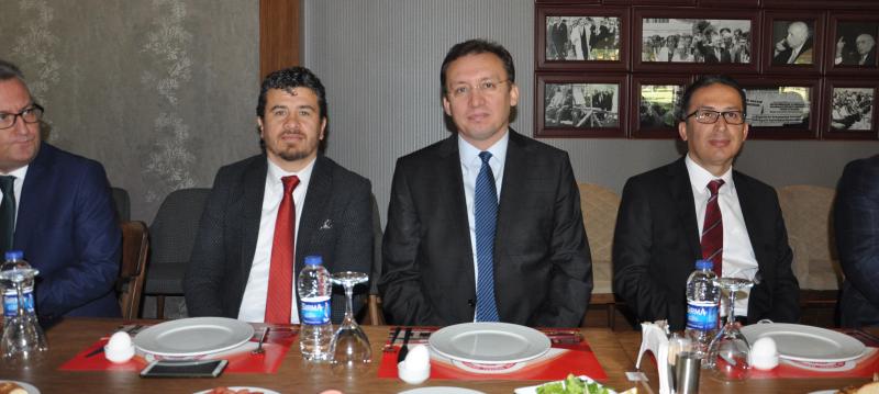 REKTÖR ÇARIKÇI'DAN UMUTLANDIRAN AÇIKLAMA