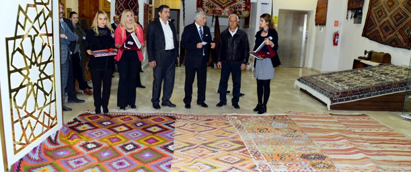 Prof. Dr. Turan Yazgan Halı ve Kilim Müzesi'ne bağışlar sürüyor