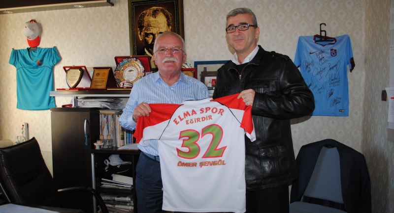 Elmaspor'dan Başkan Şengöl'e  Forma Jesti