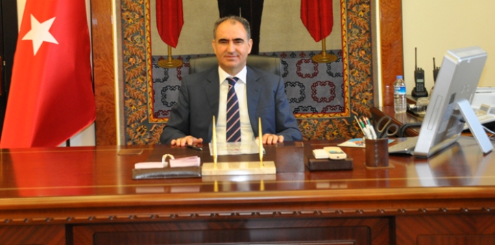 ISPARTA VALİSİ VAHDETTİN ÖZKAN'IN YENİ YIL MESAJI