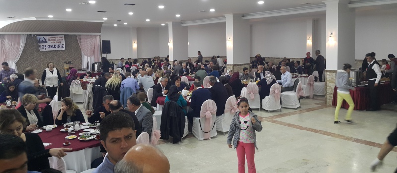 DENİZLİ'DE YAŞAYAN ISPARTALILAR GELENEKSEL KAHVALTIDA BULUŞTU