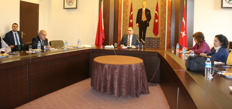 Isparta Valisi Vahdettin Özkan, 2015 yılını değerlendirdi