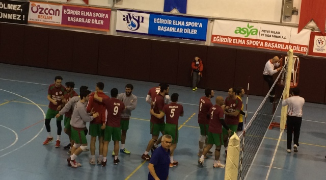 Elmaspor, gruplara çıkma şansını yükseltti