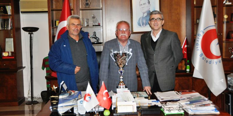 Eğirdir Elmaspor'dan Başkan Şengöl'e ziyaret