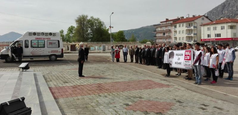 CHP EĞİRDİR İLÇE TEŞKİLATI 23 NİSAN'I KUTLADI
