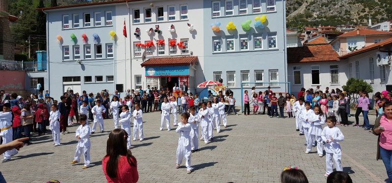 M. AKİF ERSOY İLKOKULU KERMES DÜZENLEDİ...