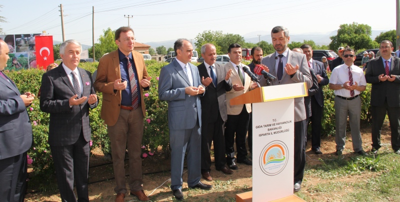 GÜL HASAT SEZONU DUALARLA AÇILDI