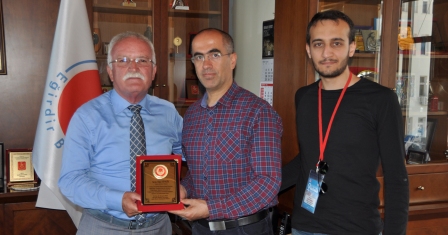 Başkan Şengöl'e plaket