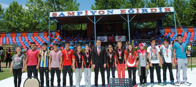 GENÇLER YARIŞTI, ÖDÜLLER SAHİPLERİNİ BULDU