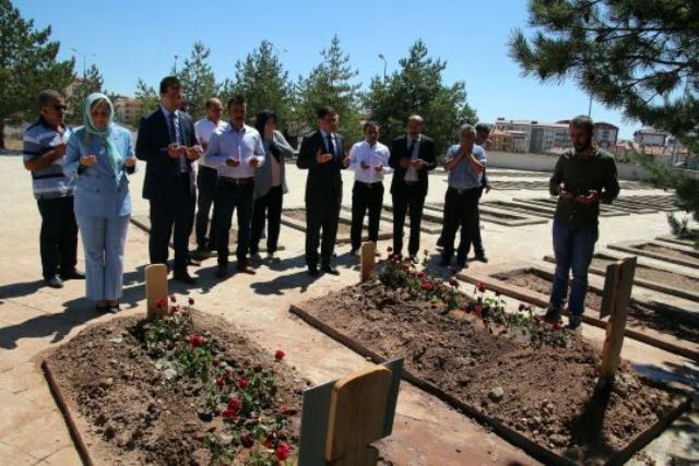 Milletvekili Aylin Cesur, taziye ziyaretinde bulundu