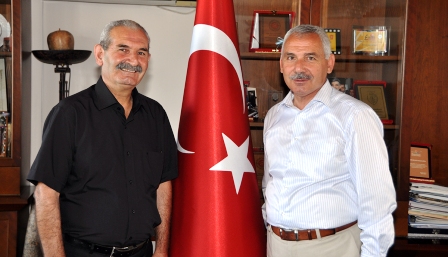 EMEKLİ OLAN PTT MÜDÜR KAYA'DAN BAŞKAN ÖZMERAL'E VEDA ZİYRETİ