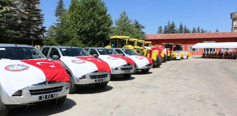 İL ÖZEL İDARESİ MAKİNE PARKINI GÜÇLENDİRİYOR