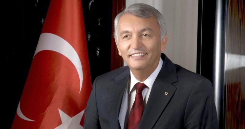 BELEDİYE BAŞKANI GÜNAYDIN DA ISPARTASPOR İÇİN BAĞIŞ YAPTI