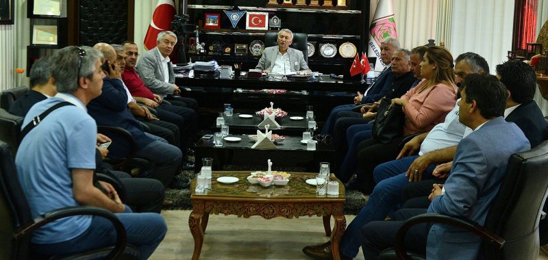 Isparta Davrazspor Kulübü?nden Başkan Günaydın?a Ziyaret
