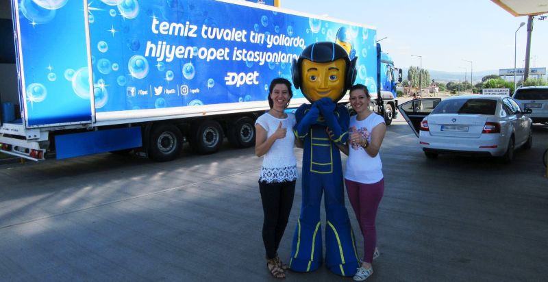 OPET Temiz Tuvalet Tırları Türkiye turuna Isparta?da devam ediyor