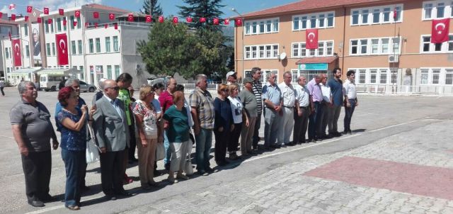 CHP EĞİRDİR İLÇE TEŞKİLATI ZAFER BAYRAMINI BURUK KUTLADI