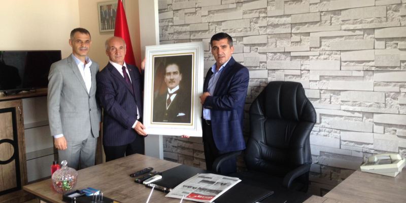 ADD?den Esnaf Kefalet?e Atatürk Portresi?