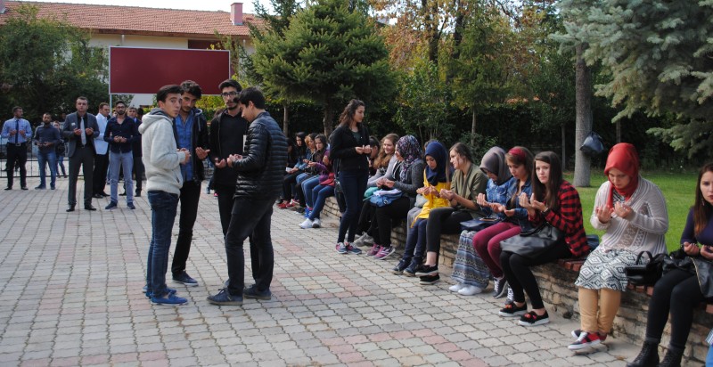 ÖĞRENCİLERİMİZ YURT BİNASI İSTİYOR